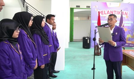 Wakil Rektor 3 Lantik Pengurus BEM dan UKM Universitas Islam Sumatera Barat